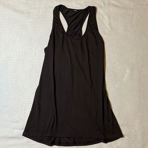 Women’s sleeveless athletic shirt